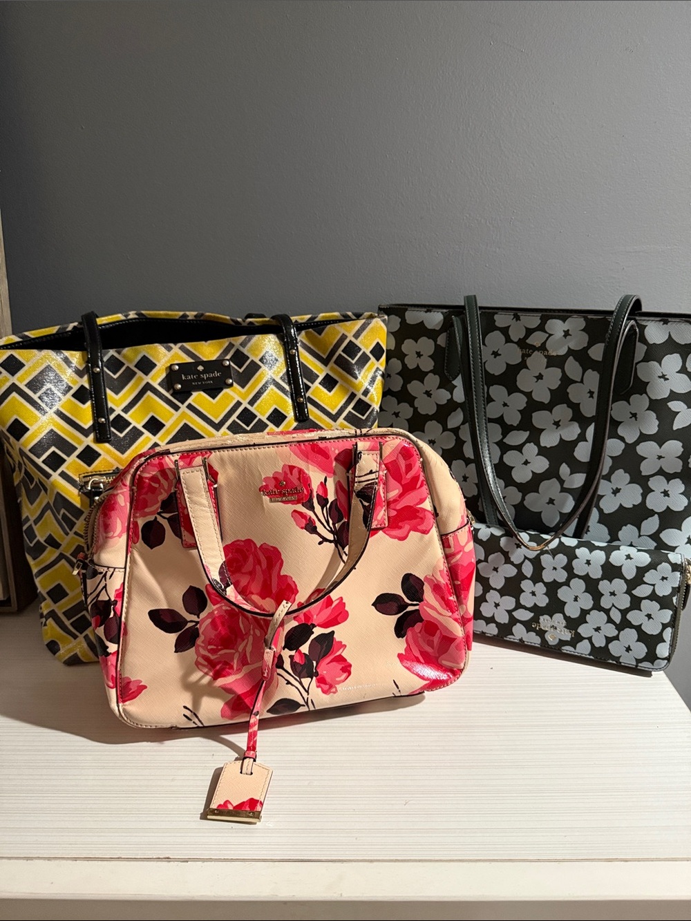 Kate Spade rehab bundle 2 totes 1 w/matching Wallet, and 1 handbag
